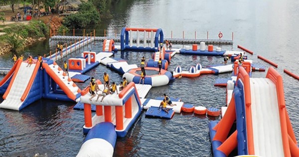 inflatable water obstacle course